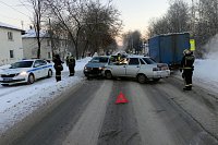 На ул.Правды столкнулись «ВАЗ-21104» и «Фольксваген»