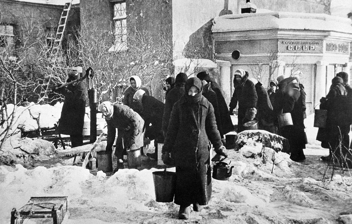 В День снятия блокады Ленинграда Ивановостат рассказал, как выживали ленинградцы
