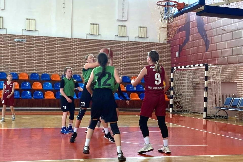 Баскетболисты Кинешмы сыграли очередные игры в первенстве Ивановской области