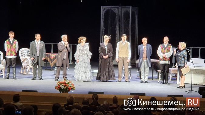 Театр из Минска представил на фестивале «Горячее сердце» свою версию «Бесприданницы»