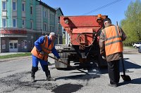 На улицах им.М.Горького и Рылеевской выполняют ямочный ремонт дорог