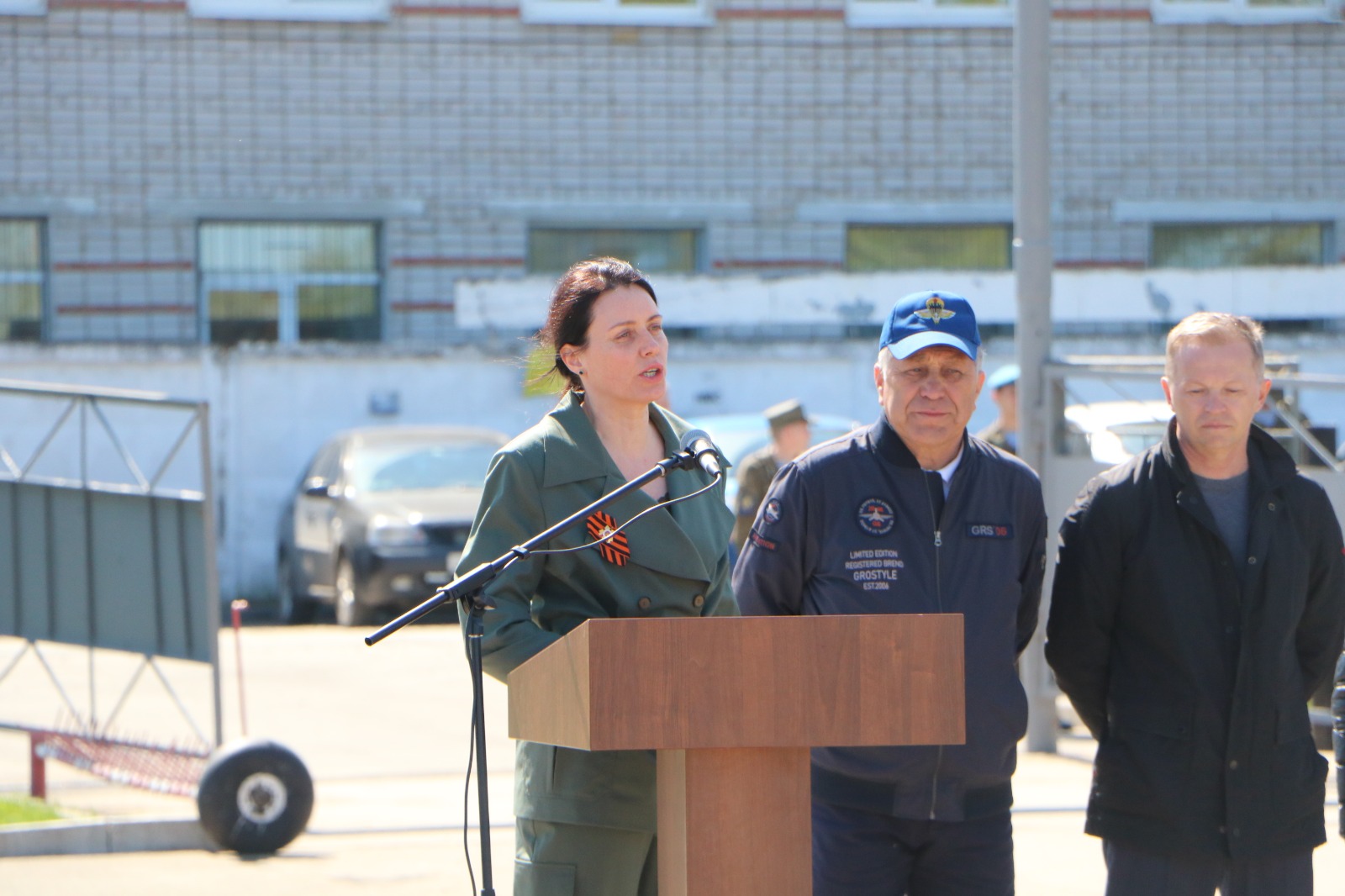 «Единая Россия» отправила бойцам СВО подарки ко Дню Победы