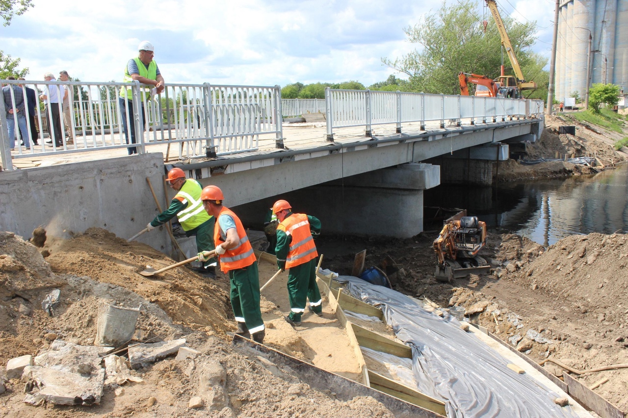 В Кинешме продолжается ремонт мостов через Казоху и Томну