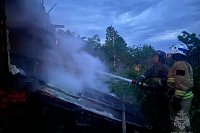 В Кинешме семье, у которой из-за удара молнии сгорел дом, срочно нужна помощь
