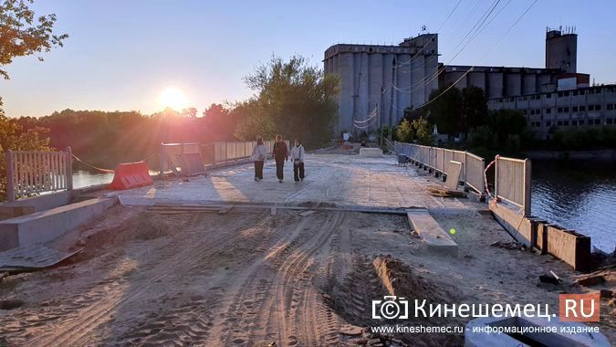 На мосту через Казоху приступают к асфальтировке дорожного полотна