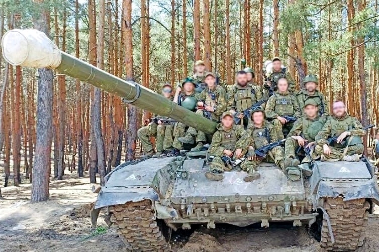 Предприниматели Александр Сурков и Юрий Батаев отправили в зону СВО дизельные генераторы