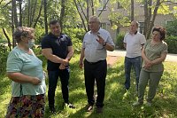 Александр Фомин помог жителям «Новинок» с капремонтом крыши