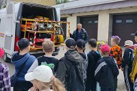 Кинешемские спасатели провели занятие для детей летнего лагеря школы №18