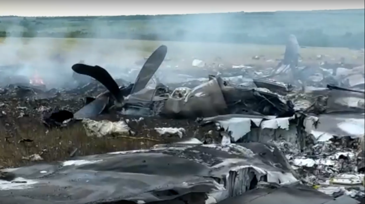 Упал самолет сегодня в ивановской области. Самолет ил 22 ВЗПУ. Ил-22 самолёт бомбардировщик. Ил 22 командный пункт.