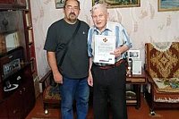 Сотрудники кинешемского СИЗО №2 поздравили ветерана УИС с 90 - летним юбилеем