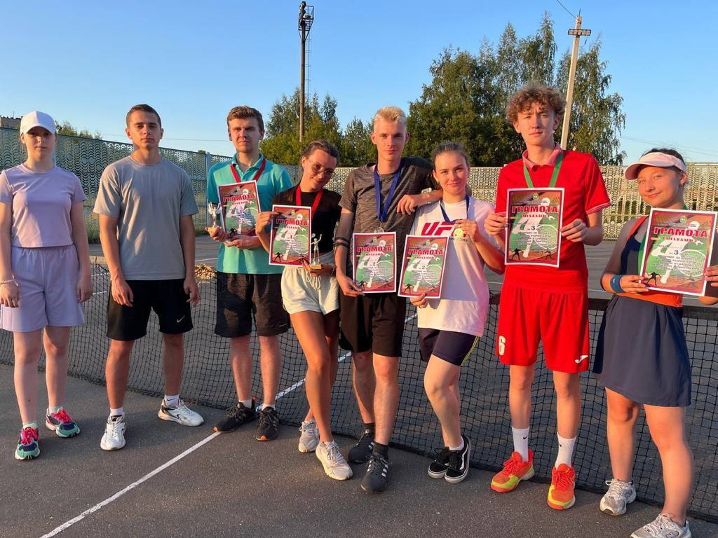 В Кинешме состоялся традиционный турнир по теннису в парном разряде
