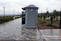 Новый туалет на стрелке у Никольского моста все больше напоминает Пизанскую башню