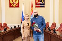 Шлифовщик АО «Поликор» Павел Игнатьев удостоен звания «Почетный машиностроитель»
