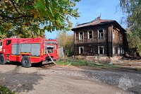 На улице Комсомольской сгорел двухэтажный дом