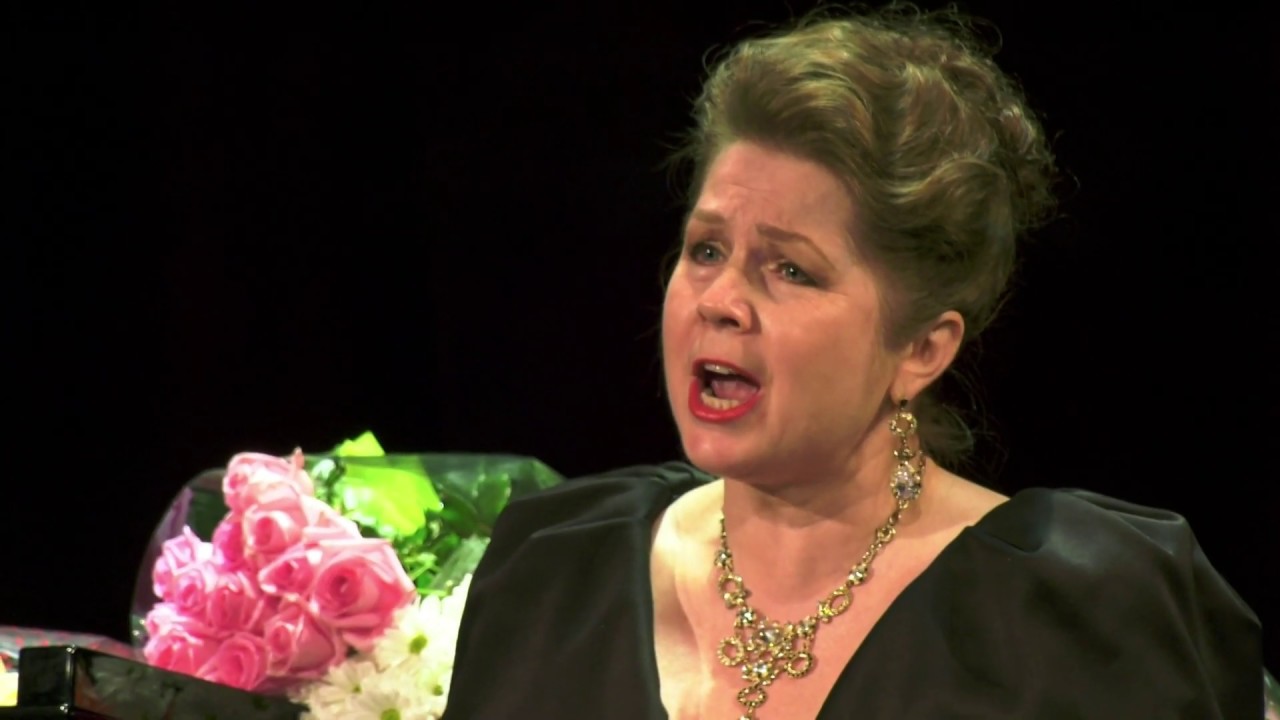 Вера Добролюбова возглавила жюри международного фестиваля «Романса голос осенний» в Кинешме