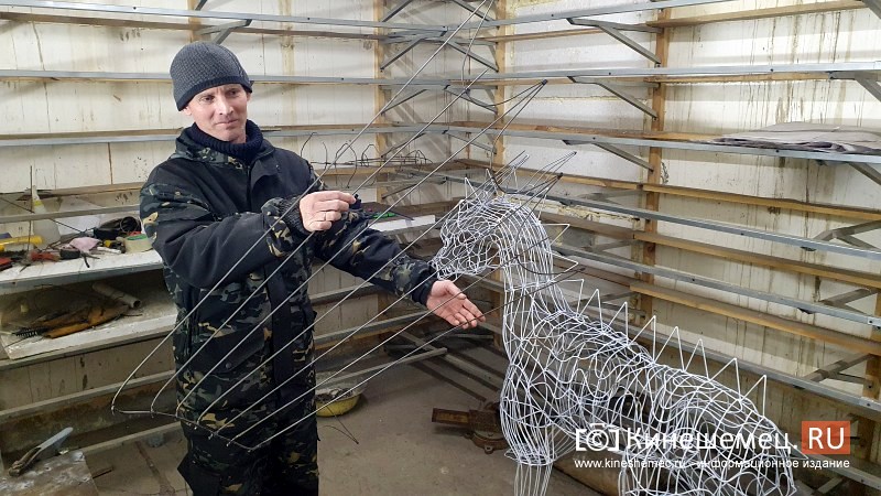 В Кинешме умельцы создают фигуры животных из стальной проволоки