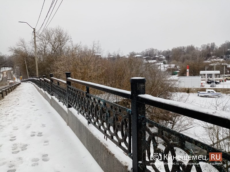 На Никольском мосту завершен ремонт ограждений