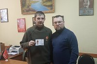 Владимир Любимов наградил участника СВО Артёма Калмычкова медалью «100 лет СССР»