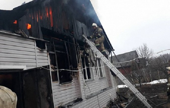 На пожаре в частном доме в Родниках сгорели двое мужчин фото 2