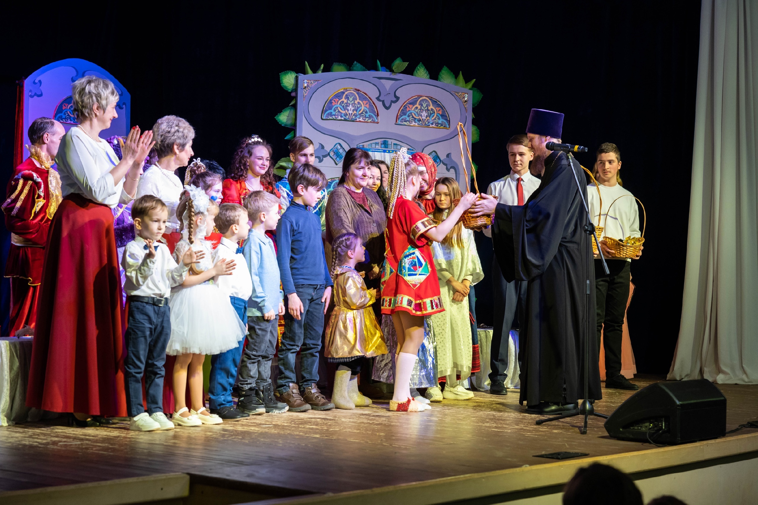 В Кинешме прошла епархиальная Рождественская елка