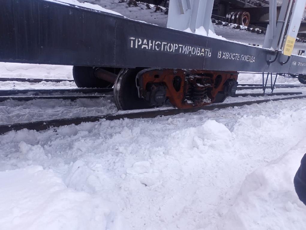 На станции в Кинешме сошел с рельсов грузовой вагон технического поезда