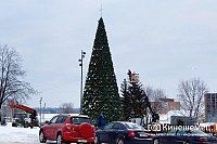 В Кинешме начали разбирать главную новогоднюю ёлку