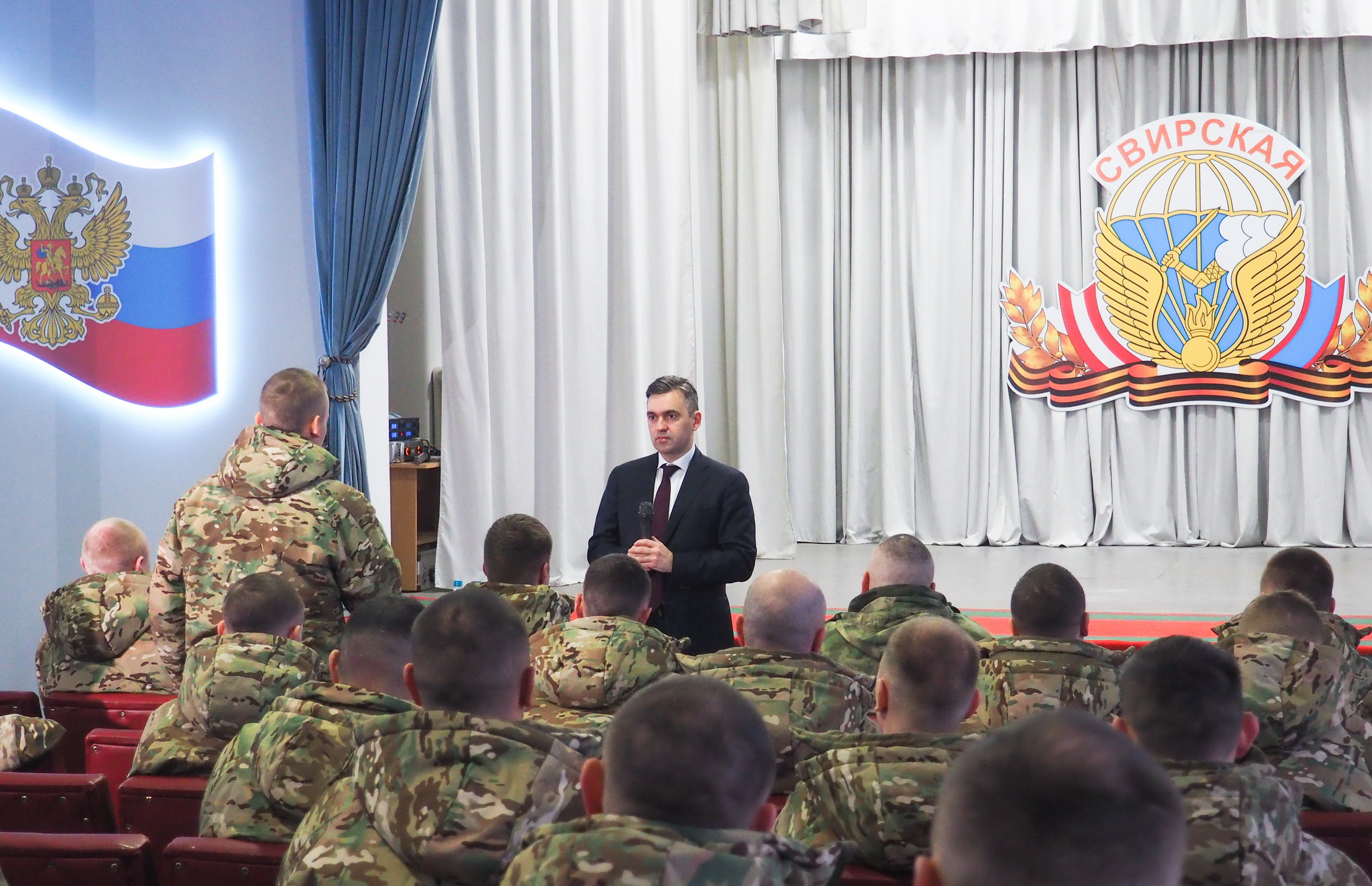 запись в трудовой книжке при увольнении за прогул. последний день увольнения считается рабочим днем. можно ли уволить сотрудника 31 декабря. пример записи об увольнении в трудовой книжке. как пишется увольнение в трудовой книжке.