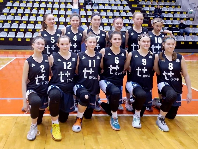 Баскетболистки школы №18 вышли в финал школьной баскетбольной лиги «КЭС-БАСКЕТ»