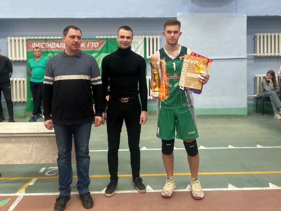 В Кинешме чествовали победителей муниципального этапа школьной лиги «КЭС-БАСКЕТ»
