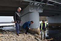 В Кинешме приступили к устранению дефекта на мосту через Казоху