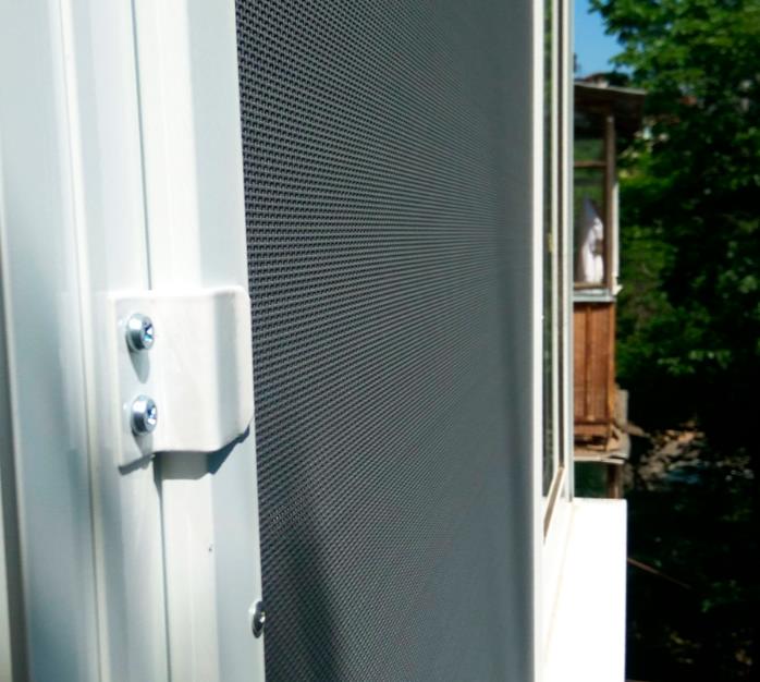 Безопасность и комфорт в каждом доме: сетка антикошка на пластиковые окна