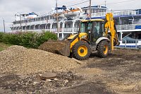 В Кинешме продолжается благоустройство территории у главного причала