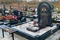 Увековечивание памяти близких: эксклюзивные памятники на могилу как дань уважения ушедшим