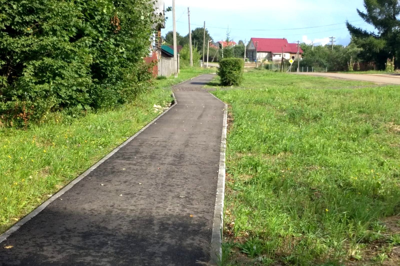 В селе Решма завершено устройство пешеходного тротуара вдоль центральной улицы Ленина