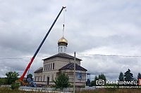 В Кинешме водрузили купол и крест на строящийся храм Николая Чудотворца