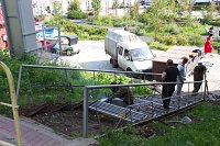 У Красных торговых рядов ремонтируют злополучную лестницу