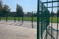 В Наволоках завершен монтаж ограждения по периметру городского стадиона