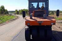 В селе Первомайский продолжается ремонт дороги по ул. Садовой