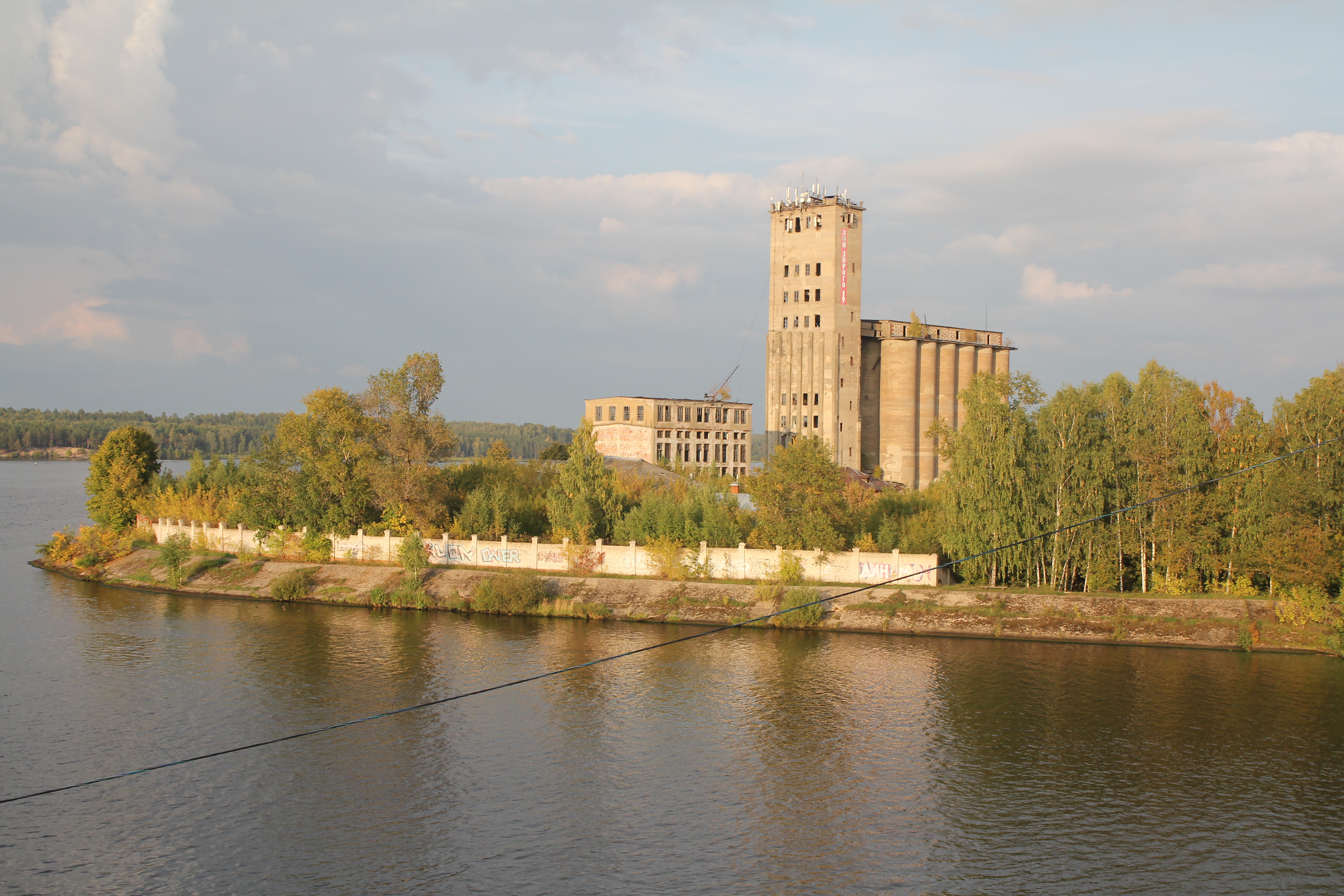 Кинешемский суд рассмотрит иск о ремонте берегозащитной дамбы