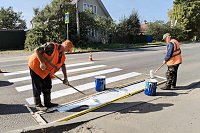 УГХ Кинешмы обновляет разметку на пешеходных переходах
