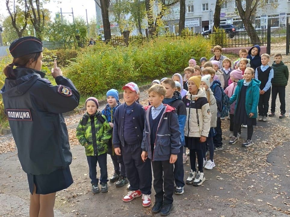 Сотрудники ГИБДД Кинешмы проводят профилактические мероприятия с детьми