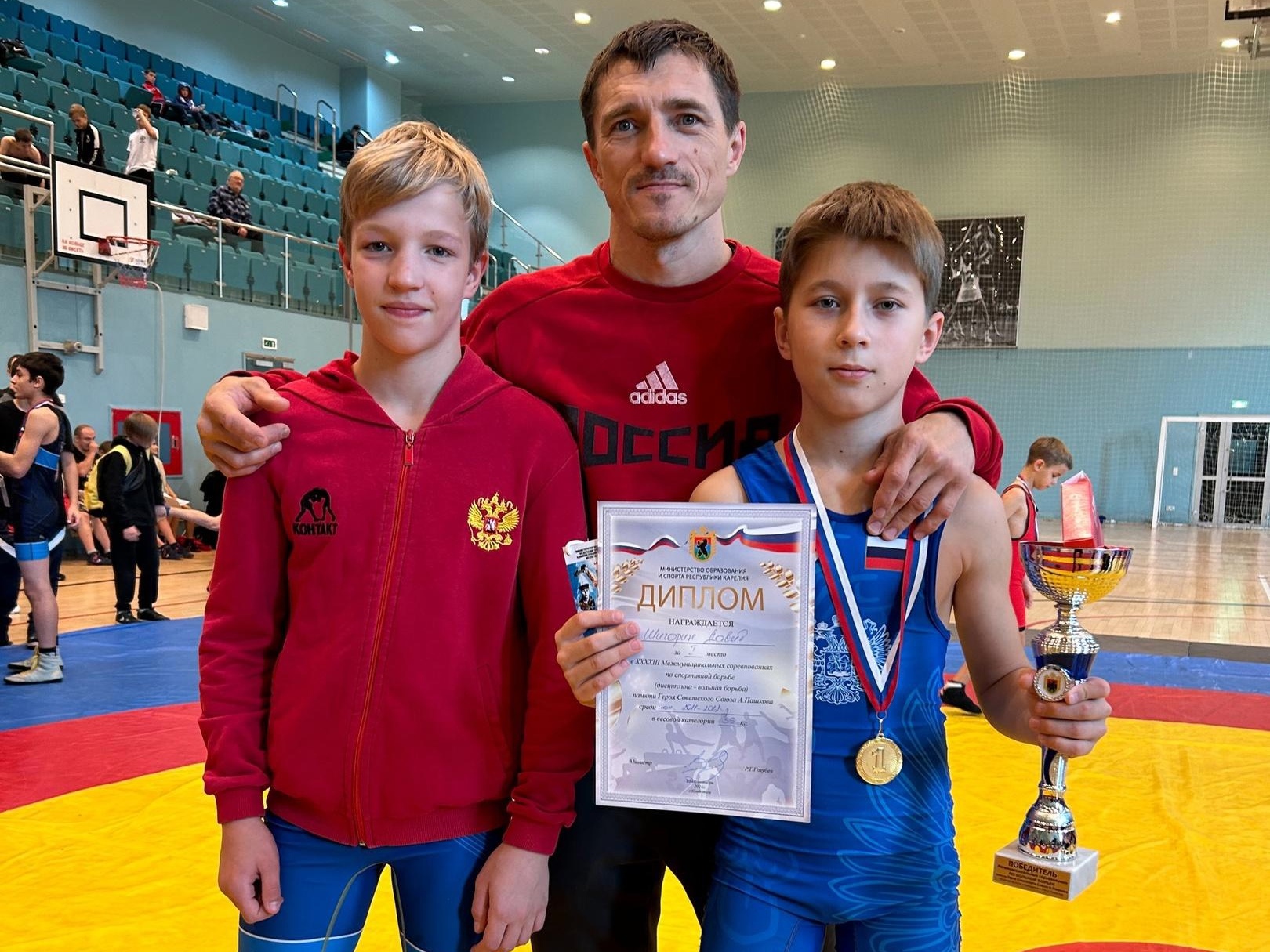 Давид Шигорин победил на турнире по вольной борьбе в Кондопоге