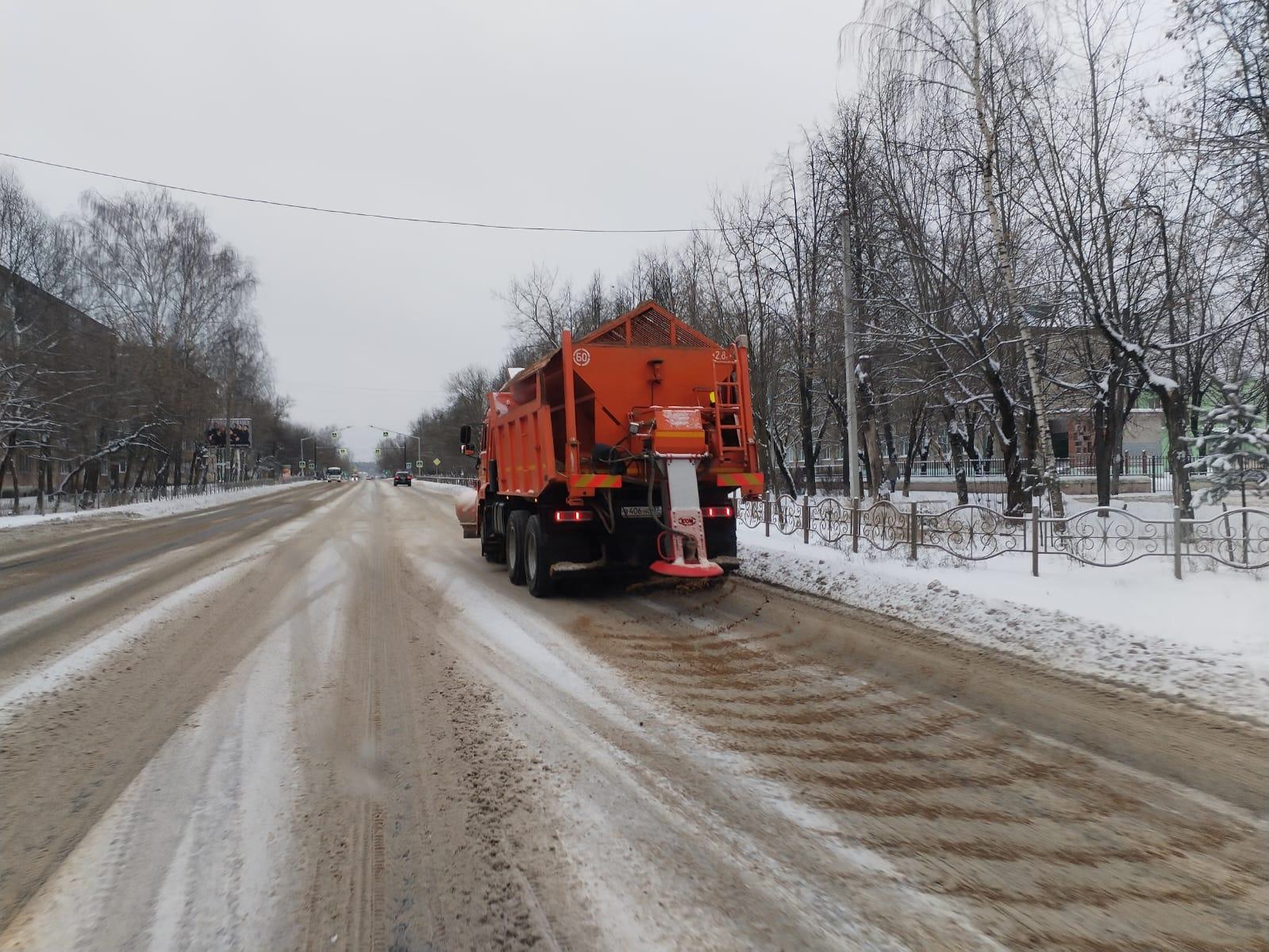 В Ивановской области к уборке дорог от снега привлечено более 220 единиц техники