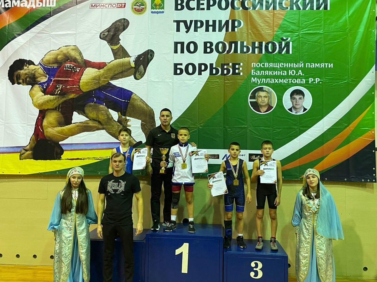 Давид Шигорин завоевал серебряную медаль на Всероссийском турнире по вольной борьбе