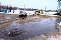 На перекрестке ул.им.Горького и Фрунзе в очередной раз прорвало водопровод