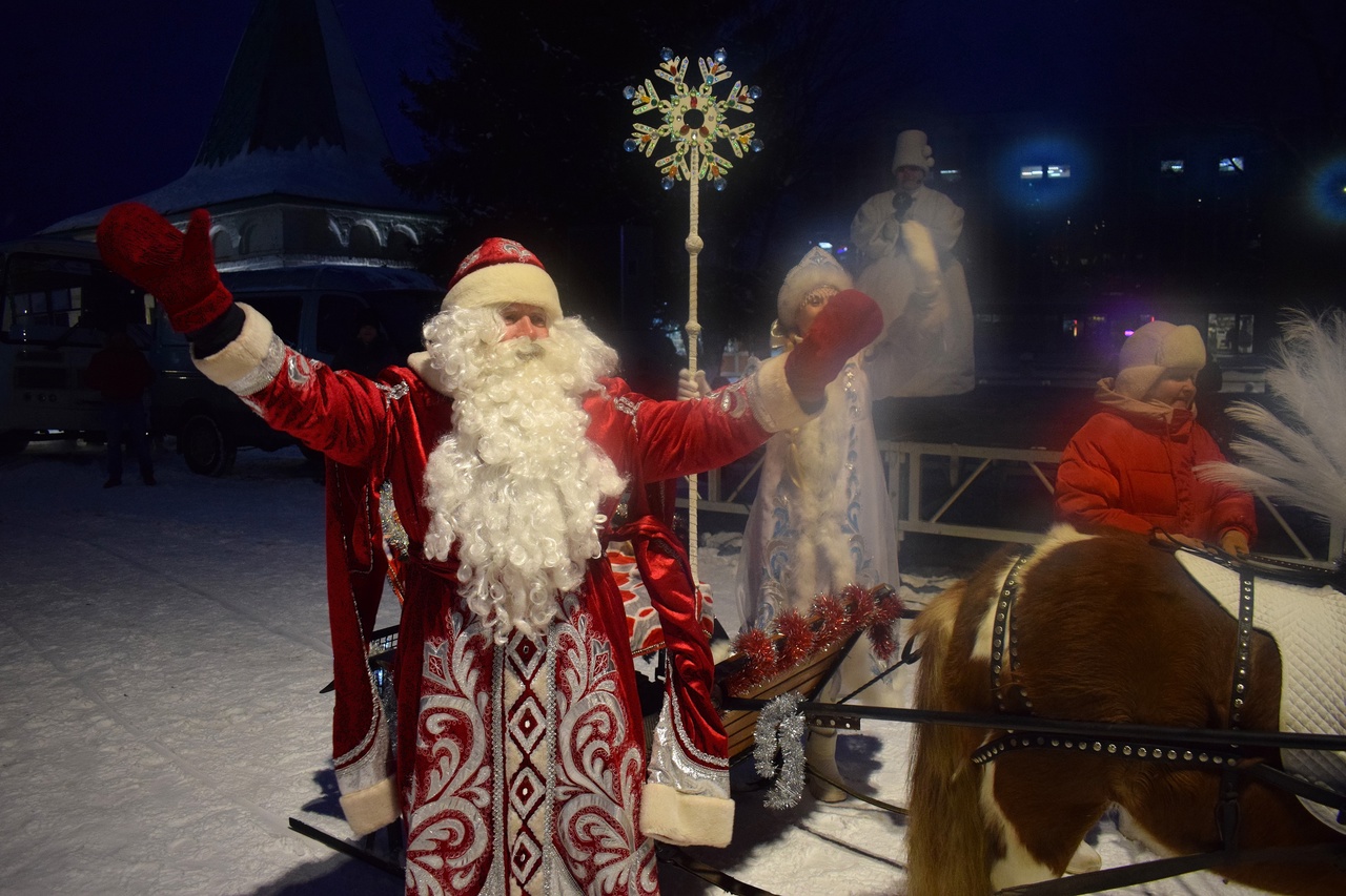 В Кинешму торжественно приехал Дед Мороз