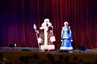 Ёлка главы Кинешмы собрала более 400 одаренных ребят и детей из семей участников СВО