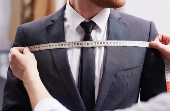 Мужской классический костюм: тренды 2025 года