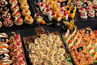 Кейтеринг в Москве: организация фуршетов и банкетов с CanapeClub