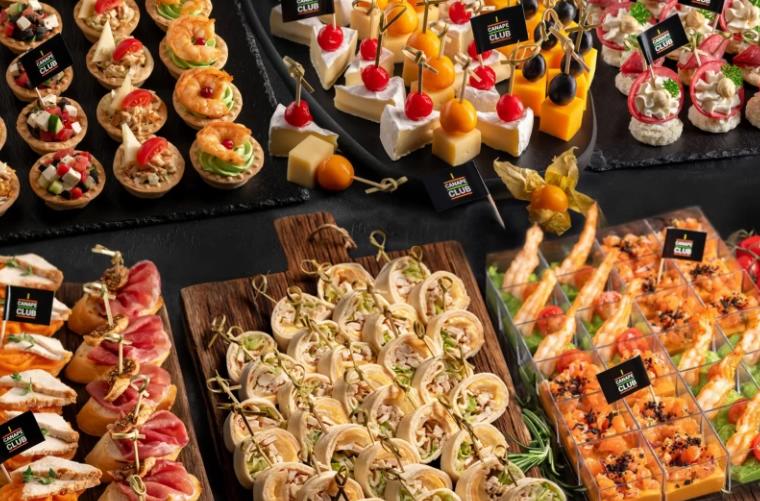 Кейтеринг в Москве: организация фуршетов и банкетов с CanapeClub